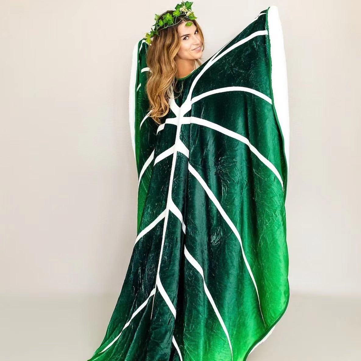 Philodendron Leaf Blanket